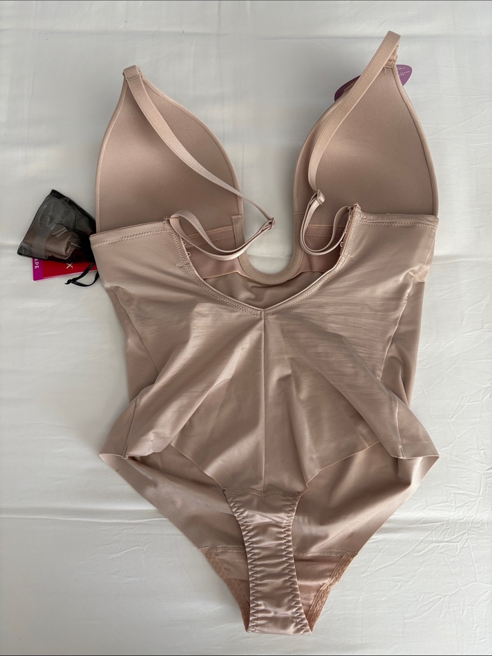SPANXshape® Suit Your Fancy
Plunge Low-Back Thong Bodysuit - M - Picture 9 of 9